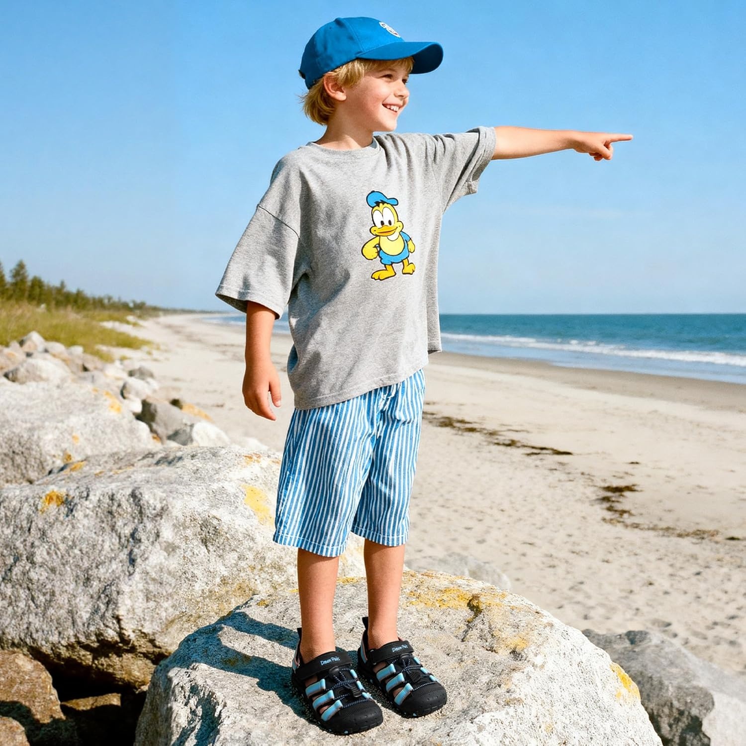 image:imageDREAM PAIRS Boys Girls Outdoor Athletic Sport Sandals Summer Hiking Beach Water Casual Closed Toe Rainbow Multicolor for ToddlerLittleBig KidsBlackBlue